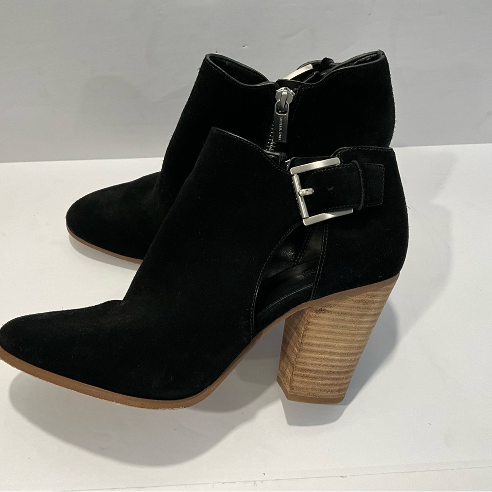 MICHAEL Michael Kors Adams Black Buckle Detail Heeled Zippered Booties Size 9